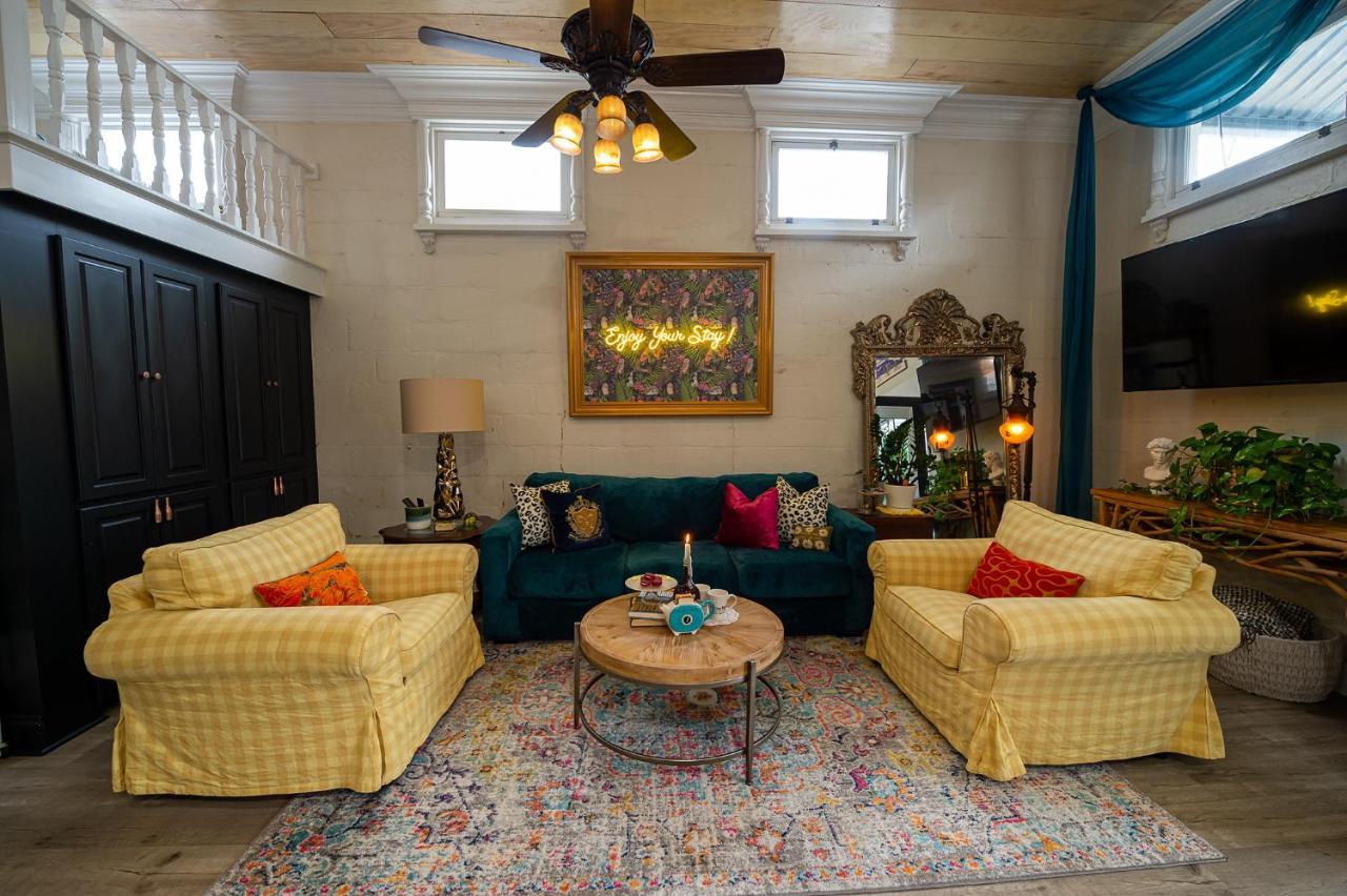 Chateau Royale, Pet Friendly, On Bayou, Downtown! 新伊比利亚 外观 照片