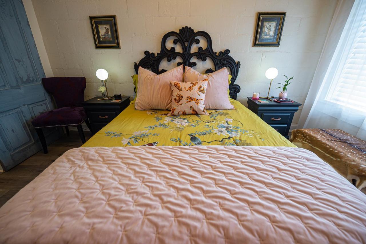 Chateau Royale, Pet Friendly, On Bayou, Downtown! 新伊比利亚 外观 照片